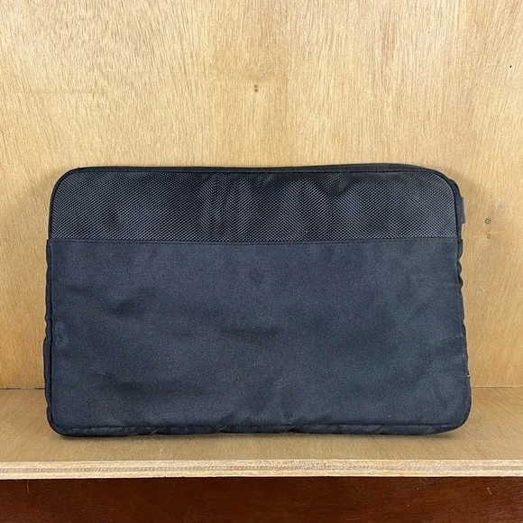 Incipio Tablet Sleeve - Picture 2 of 4